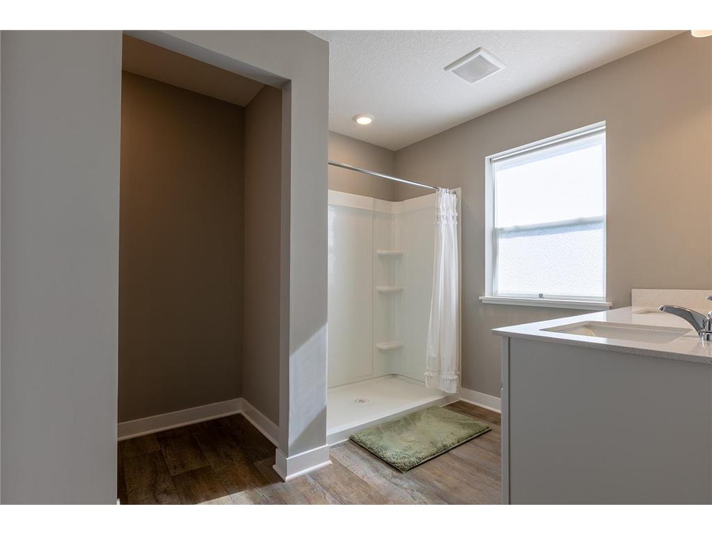 1702 Athens Terrace Shakopee MN 55379 7074632 image42