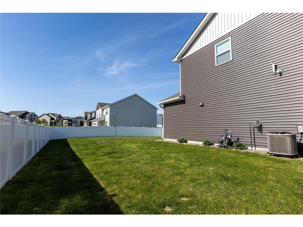 1702 Athens Terrace Shakopee MN 55379 7074632 image7