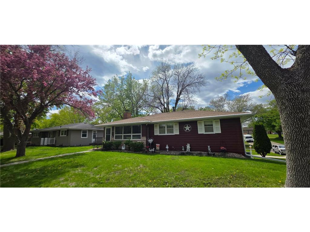 1702 Frank Hall Drive Albert Lea MN 56007 7071209 image2
