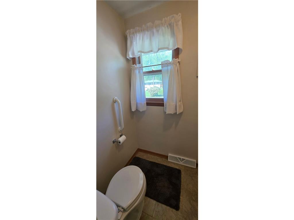 1702 Frank Hall Drive Albert Lea MN 56007 7071209 image31