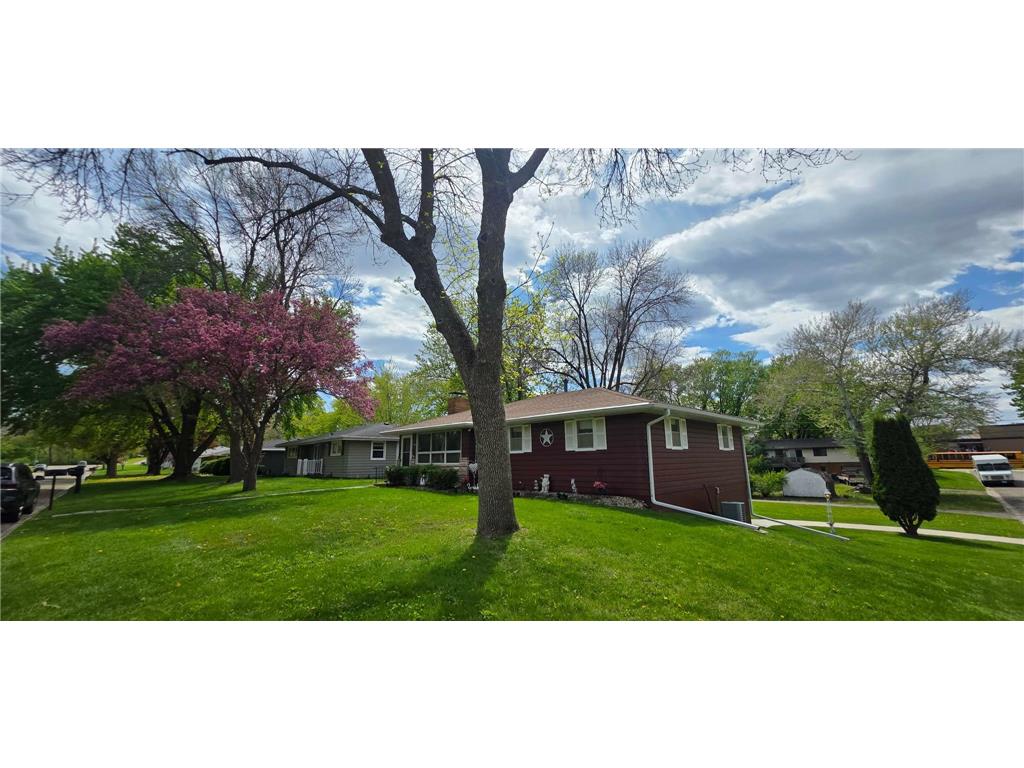 1702 Frank Hall Drive Albert Lea MN 56007 7071209 image4