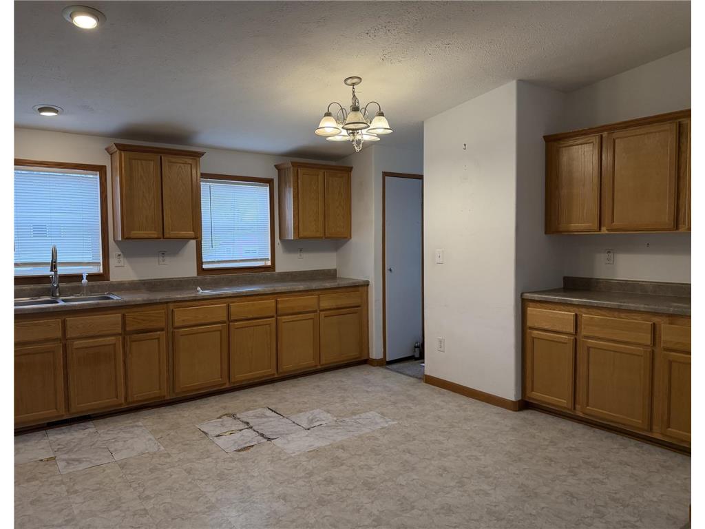 1702 Main Avenue International Falls MN 56649 7045923 image10