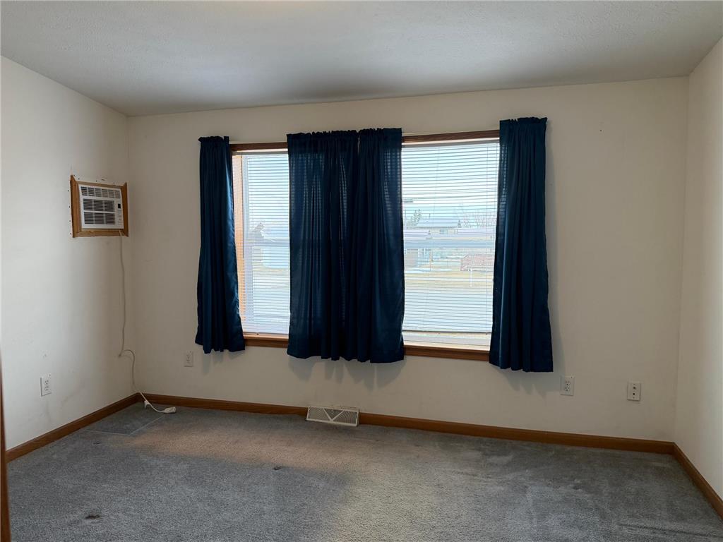1702 Main Avenue International Falls MN 56649 7045923 image15