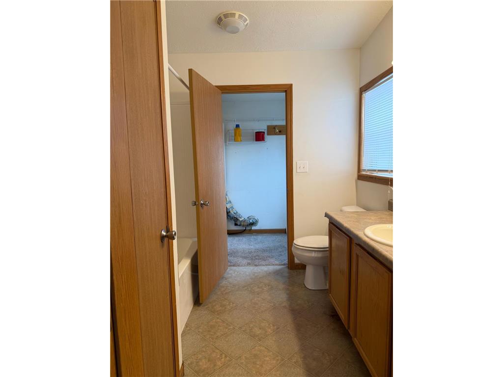 1702 Main Avenue International Falls MN 56649 7045923 image17