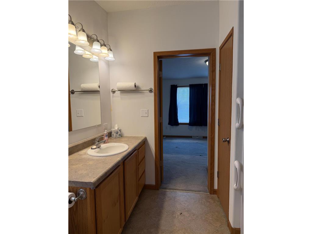 1702 Main Avenue International Falls MN 56649 7045923 image19