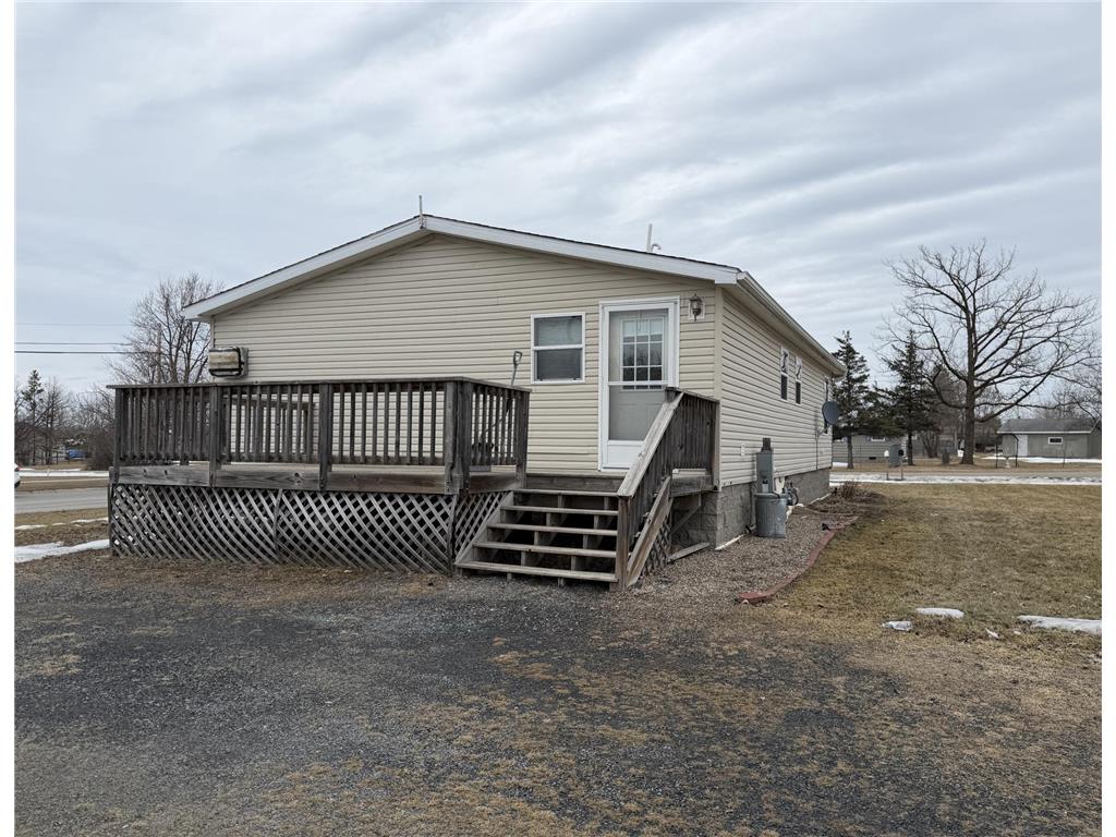 1702 Main Avenue International Falls MN 56649 7045923 image26