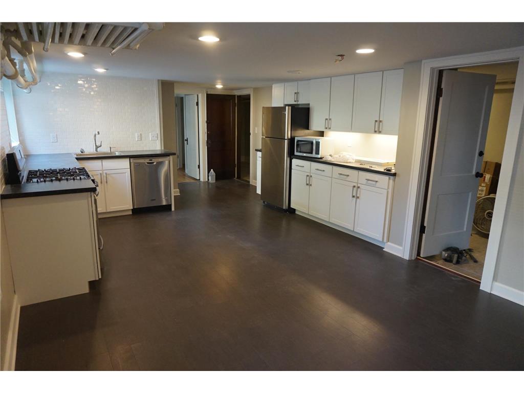 1703 1702 Ashland and Laurel Avenue Saint Paul MN 55104 7045473 image15