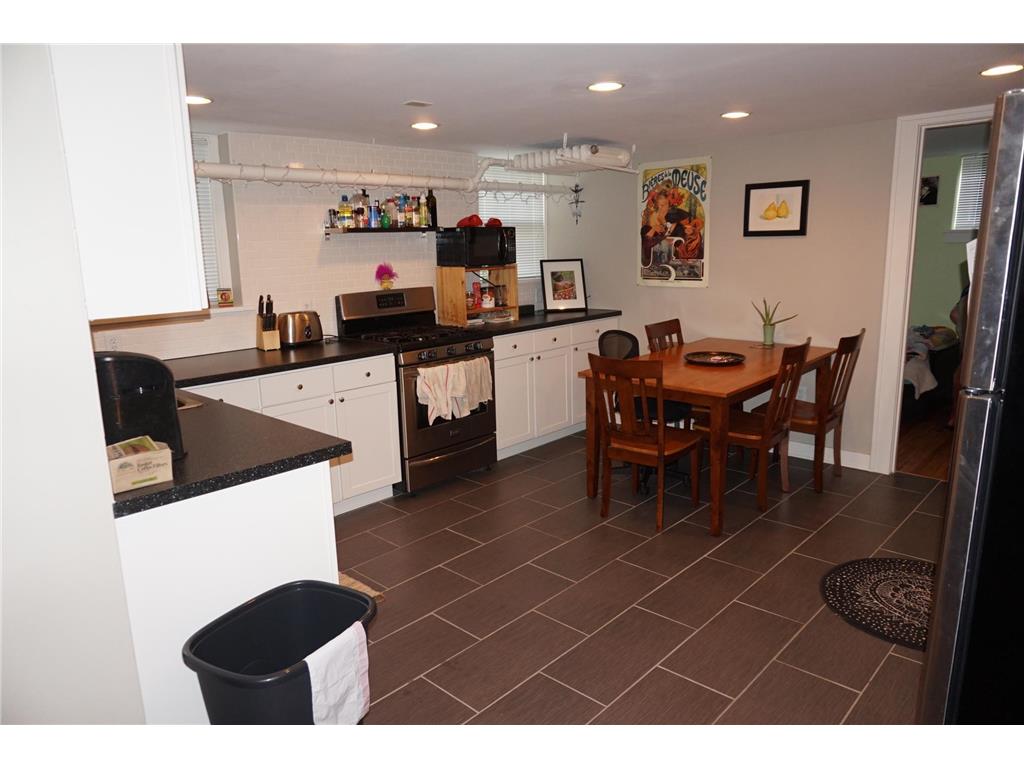1703 1702 Ashland and Laurel Avenue Saint Paul MN 55104 7045473 image6