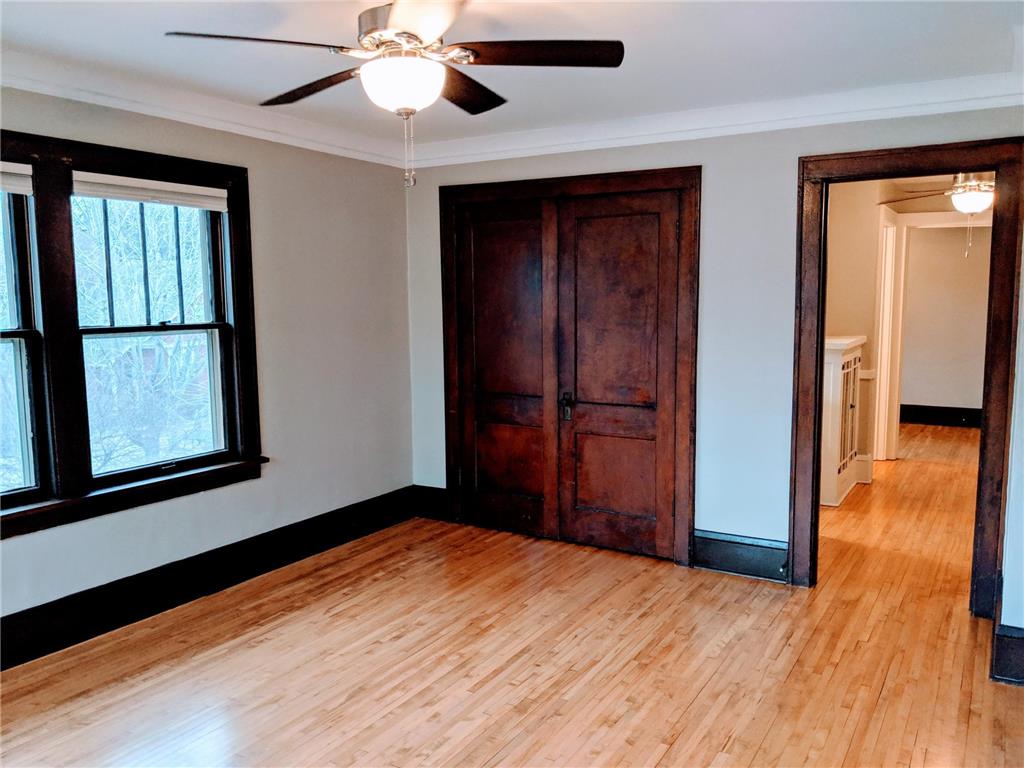 1703 1702 Ashland and Laurel Avenue Saint Paul MN 55104 7045473 image9