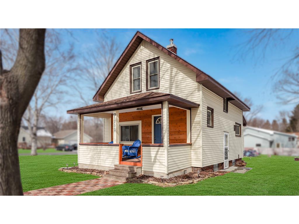 1703 2nd Avenue SE Menomonie WI 54751 6490842 image1