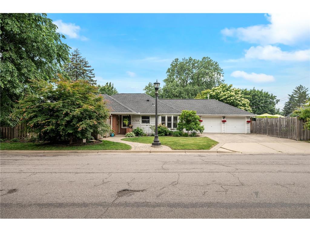 1703 Saunders Avenue Saint Paul MN 55116 7084137 image1