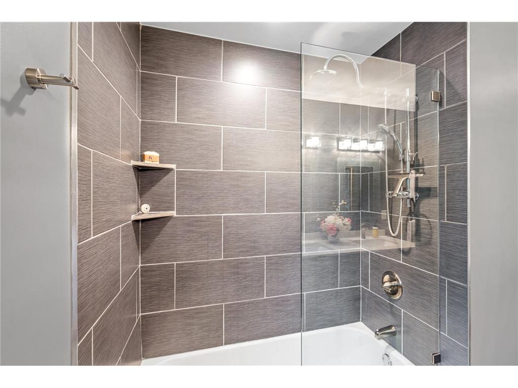 1703 Saunders Avenue Saint Paul MN 55116 7084137 image26