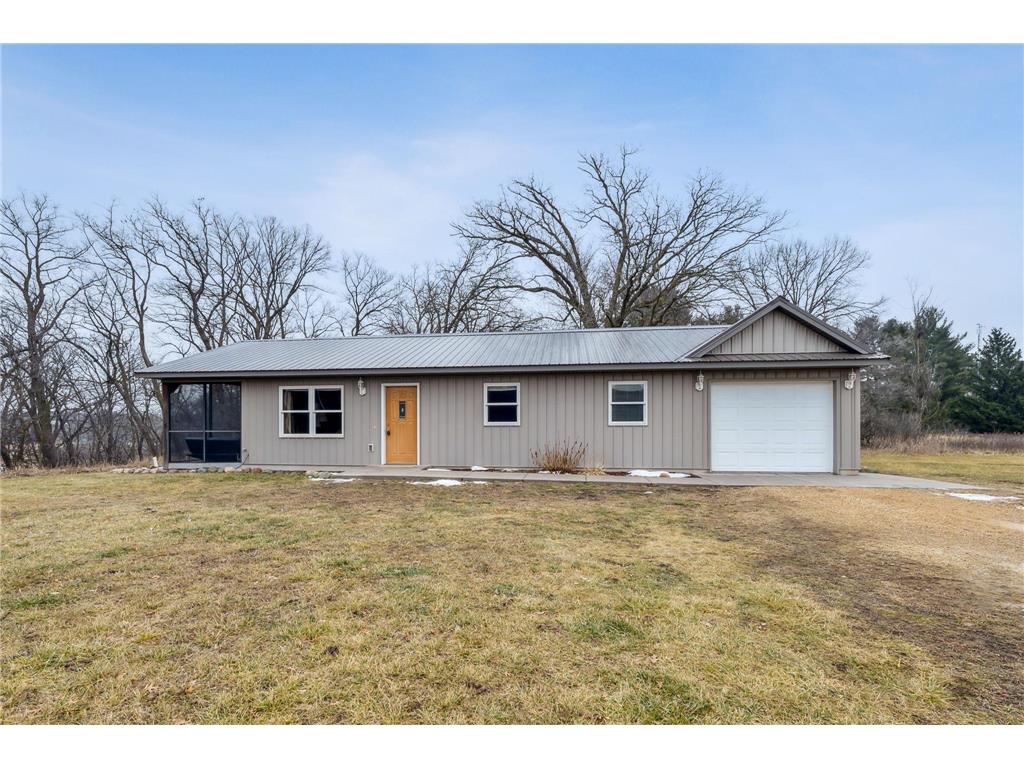 1703 W Church Road Alden Twp WI 54026 - Apple River 6476501 image1