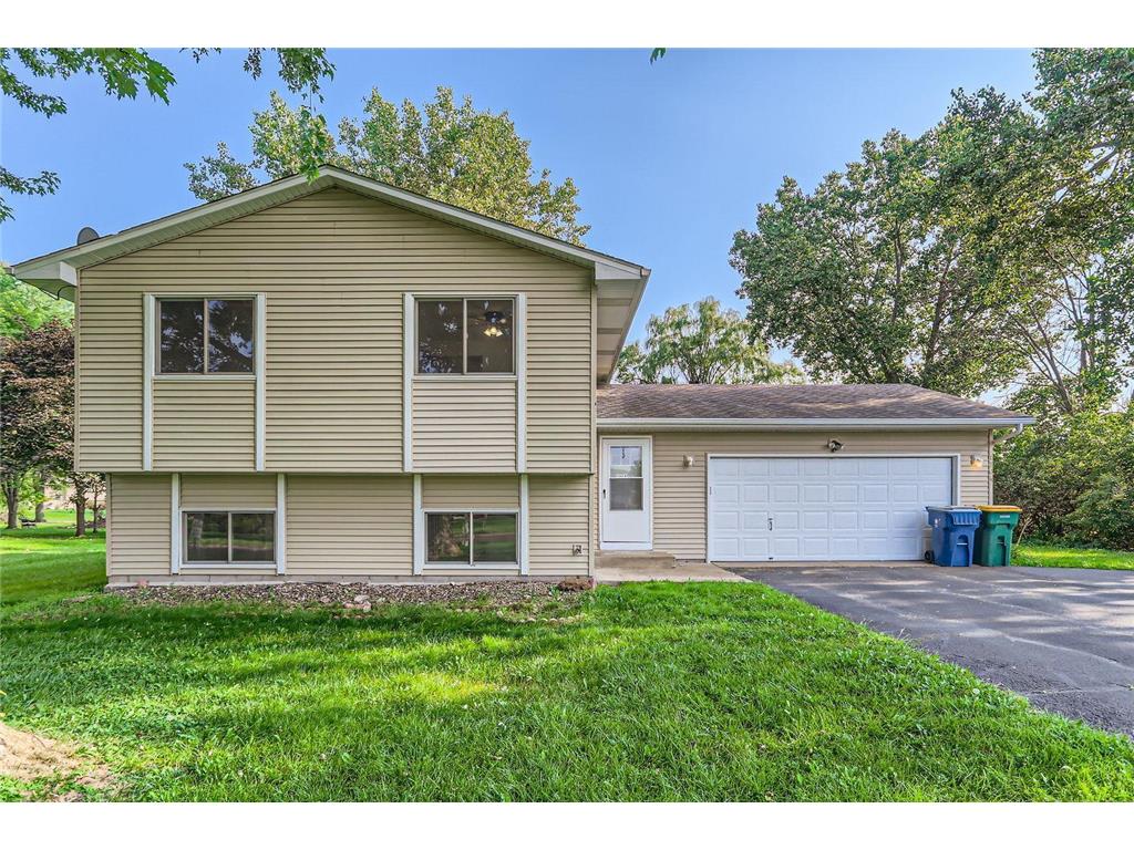 1704 Center Street Centerville MN 55038 6587339 image1
