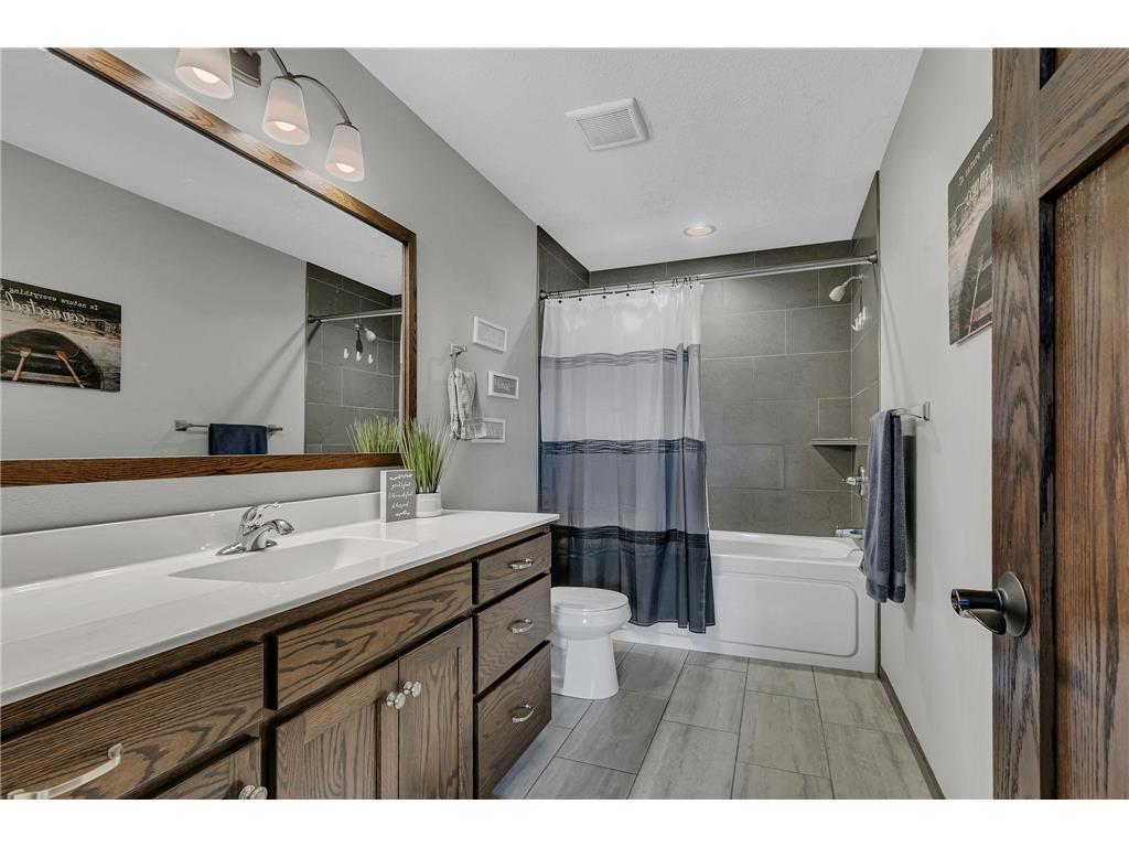 1704 Knottingham Drive Sartell MN 56377 7067472 image16