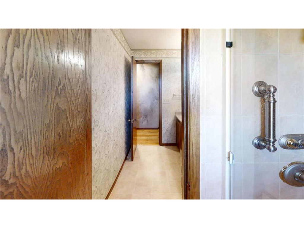 1704 Plainview Lane Albert Lea MN 56007 6811474 image23