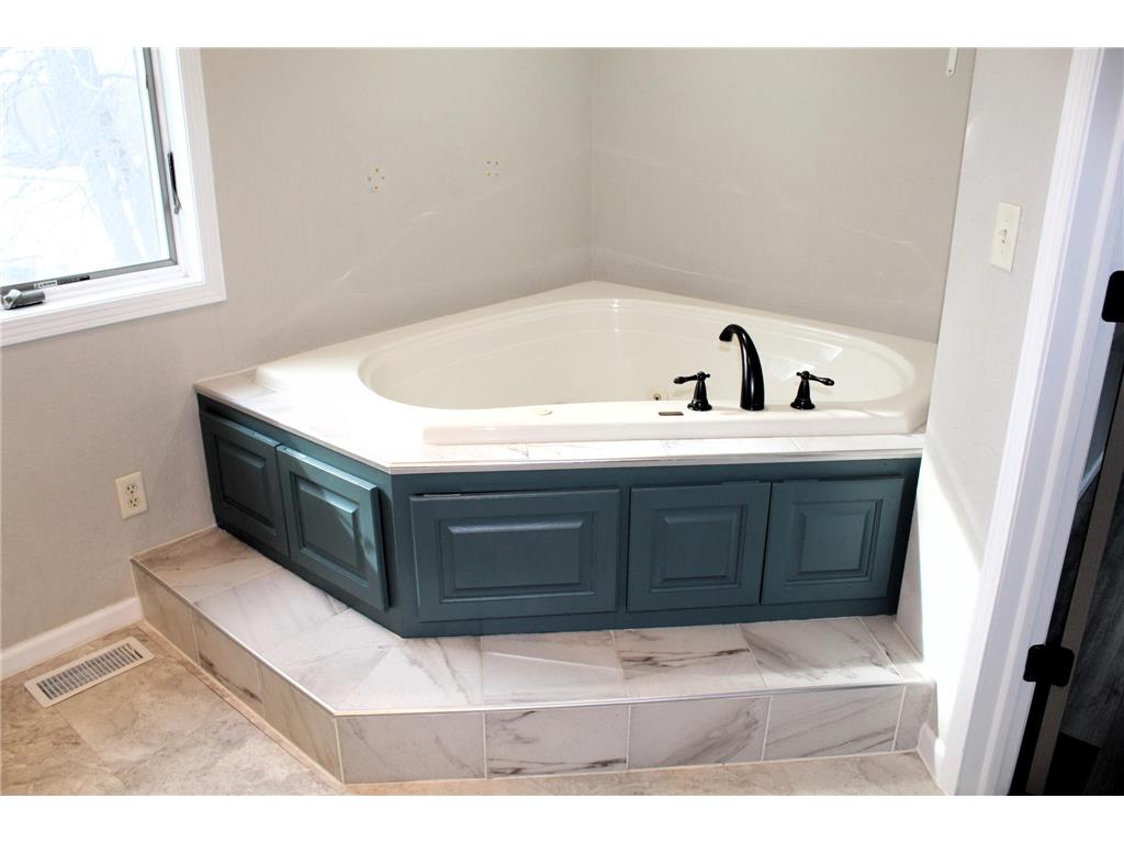 17042 250th Avenue Eden Lake Twp MN 56362 7027173 image18