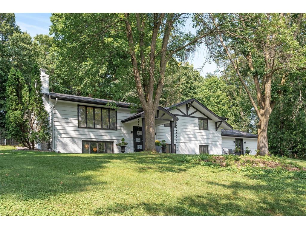 17046 Chiltern Hills Road Minnetonka MN 55345 6618312 image1