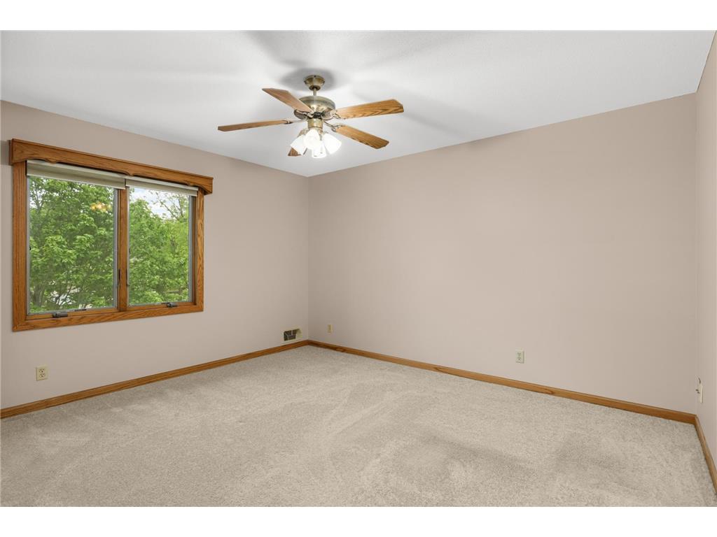 1705 James Court Burnsville MN 55337 7071091 image25