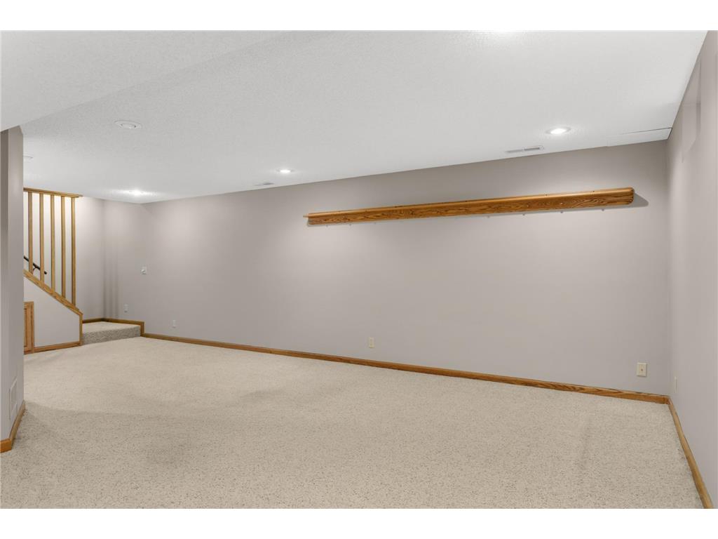 1705 James Court Burnsville MN 55337 7071091 image32