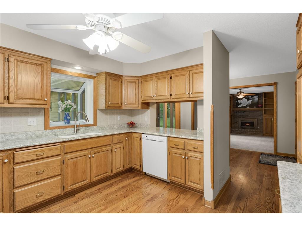 1705 James Court Burnsville MN 55337 7071091 image6