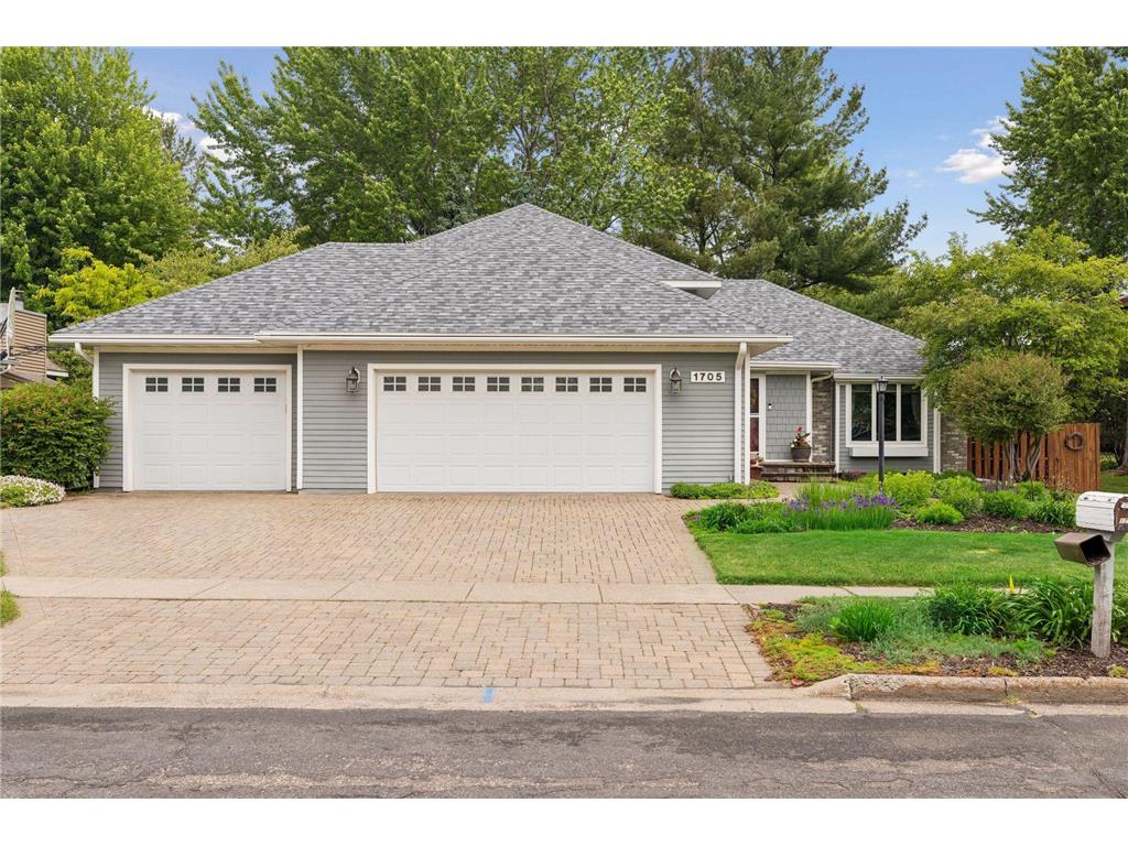 1705 Laurel Avenue Hudson WI 54016 7080331 image1