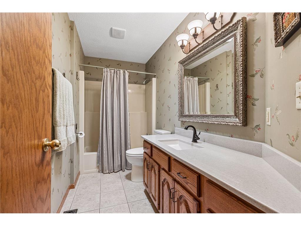 1705 Laurel Avenue Hudson WI 54016 7080331 image37