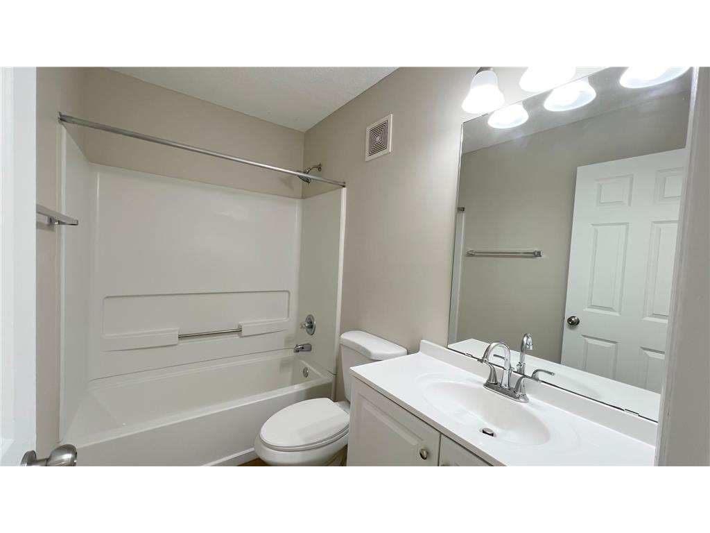 17050 78th Place N Maple Grove MN 55311 7036766 image9