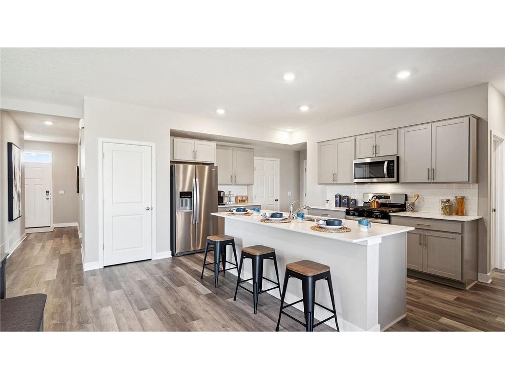 17050 Draper Way Lakeville MN 55044 7010018 image2