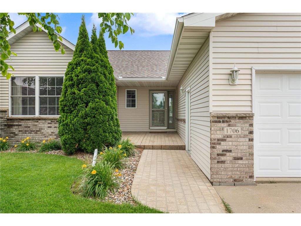 1706 22nd Avenue SW Austin MN 55912 7100558 image1