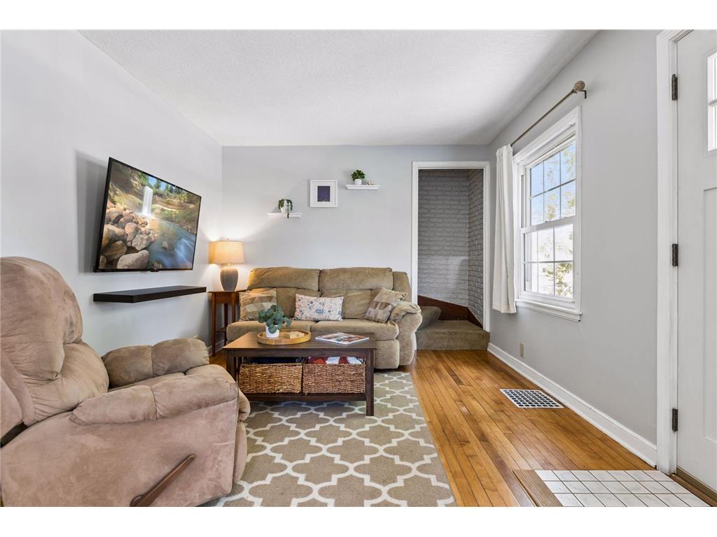 1706 Buchanan Street NE Minneapolis MN 55413 7075336 image6