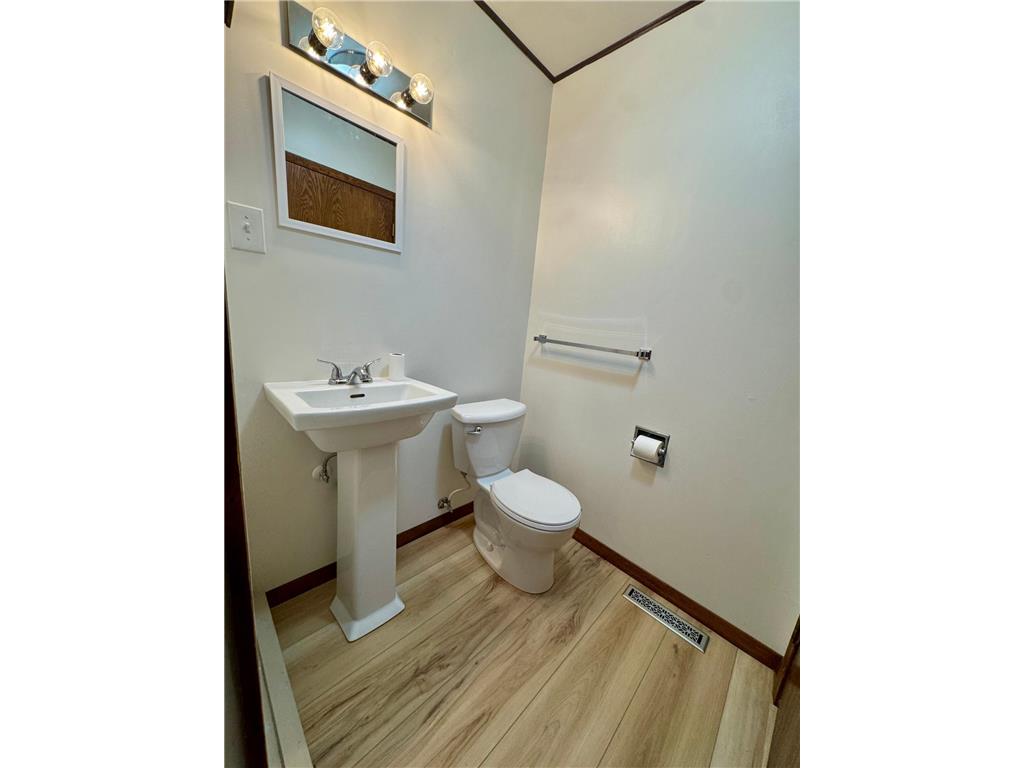 1706 Irvine Avenue NW Bemidji MN 56601 7100007 image27