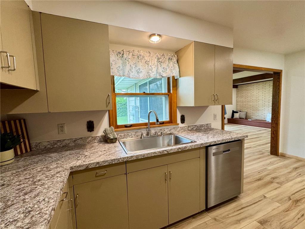 1706 Irvine Avenue NW Bemidji MN 56601 7100007 image3