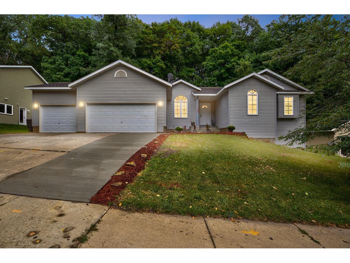 1707 14th Street NE, Faribault, MN 55021 MLS 6080586 Edina Realty