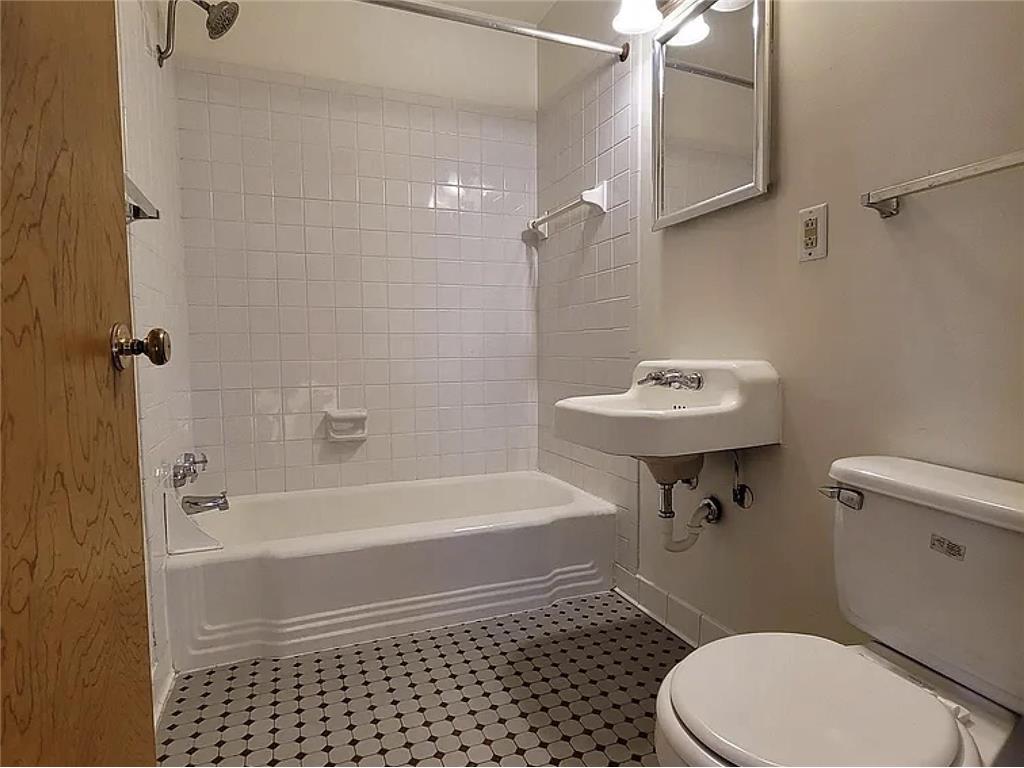 1707 & 1715 Thomas Avenue Saint Paul MN 55104 6801773 image23