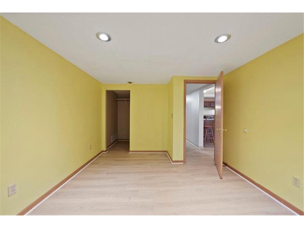 1707 Hallmark Avenue N Oakdale MN 55128 6819904 image21