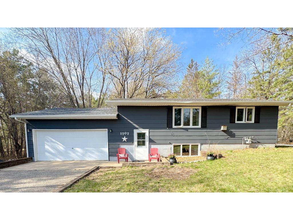 1707 Oak Knoll Drive NE Alexandria MN 56308 6526424 image1