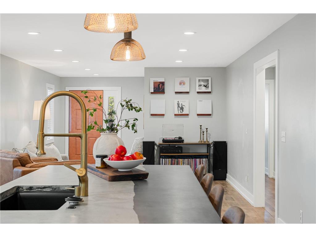 1707 University Avenue NE Minneapolis MN 55413 7064300 image10