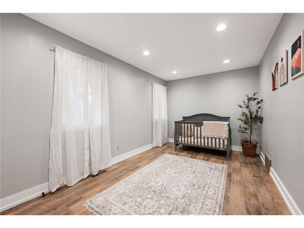 1707 University Avenue NE Minneapolis MN 55413 7064300 image18