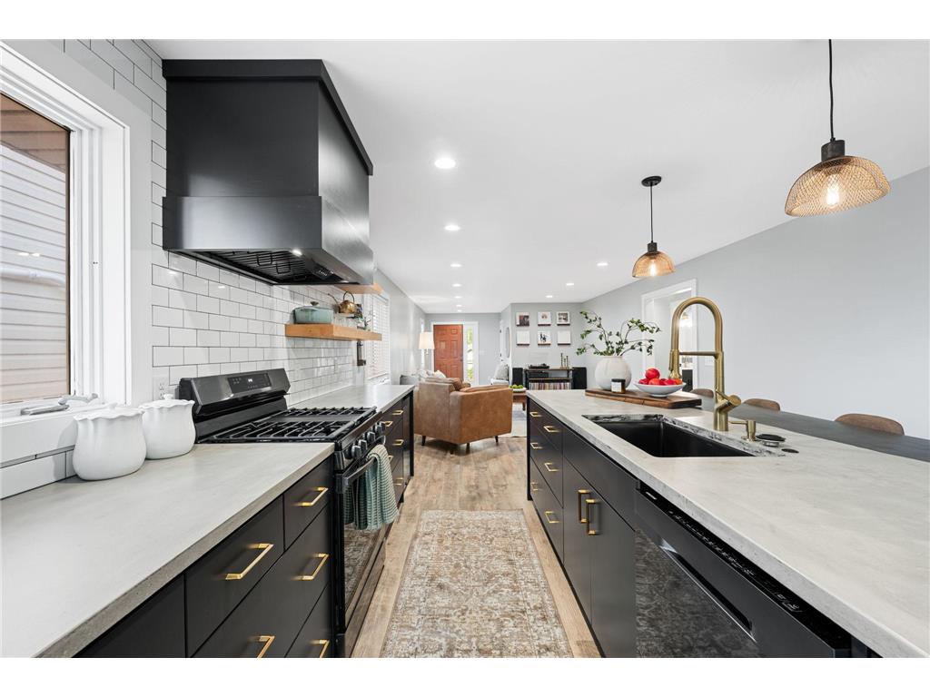 1707 University Avenue NE Minneapolis MN 55413 7064300 image9
