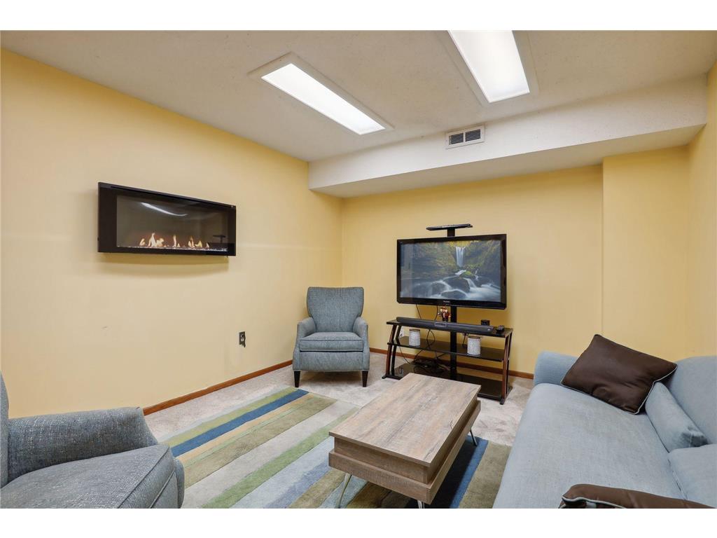 17076 Hamilton Drive Lakeville MN 55044 6653537 image1