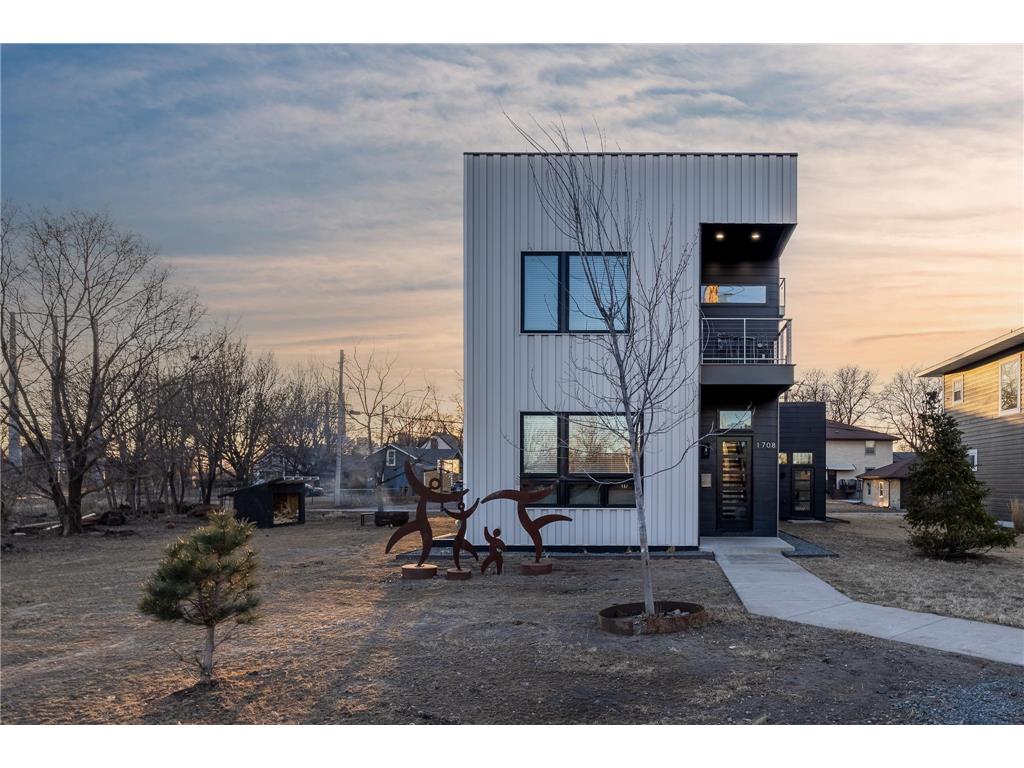 1708 California Street NE Minneapolis MN 55413 6683878 image1