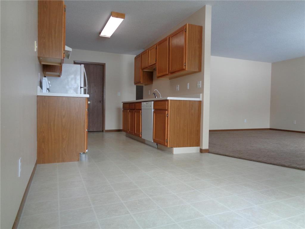 1708 E Lincoln Avenue #6 Montevideo MN 56265 7001149 image3