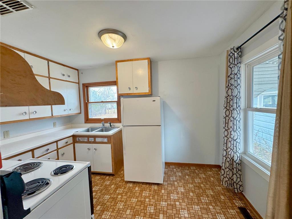 1708 Irvine Avenue NW Bemidji MN 56601 6816919 image2