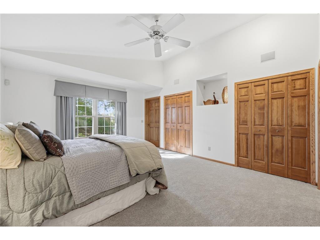 1708 Kerry Lane Woodbury MN 55125 6782564 image10