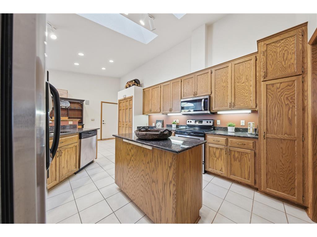 1708 Kerry Lane Woodbury MN 55125 6782564 image3