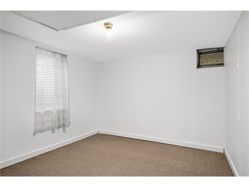 1709 Field Avenue Saint Paul MN 55116 7039448 image15