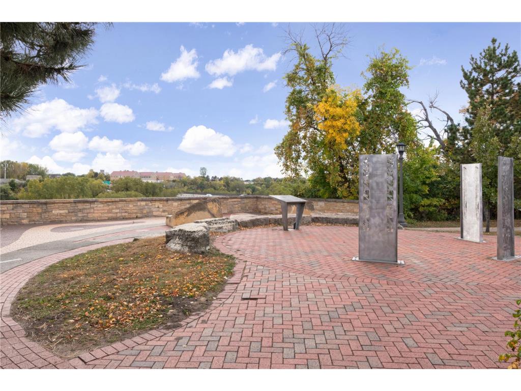 1709 Field Avenue Saint Paul MN 55116 7039448 image24