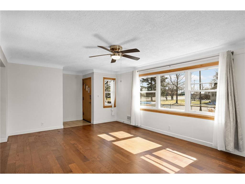 1709 Field Avenue Saint Paul MN 55116 7039448 image3