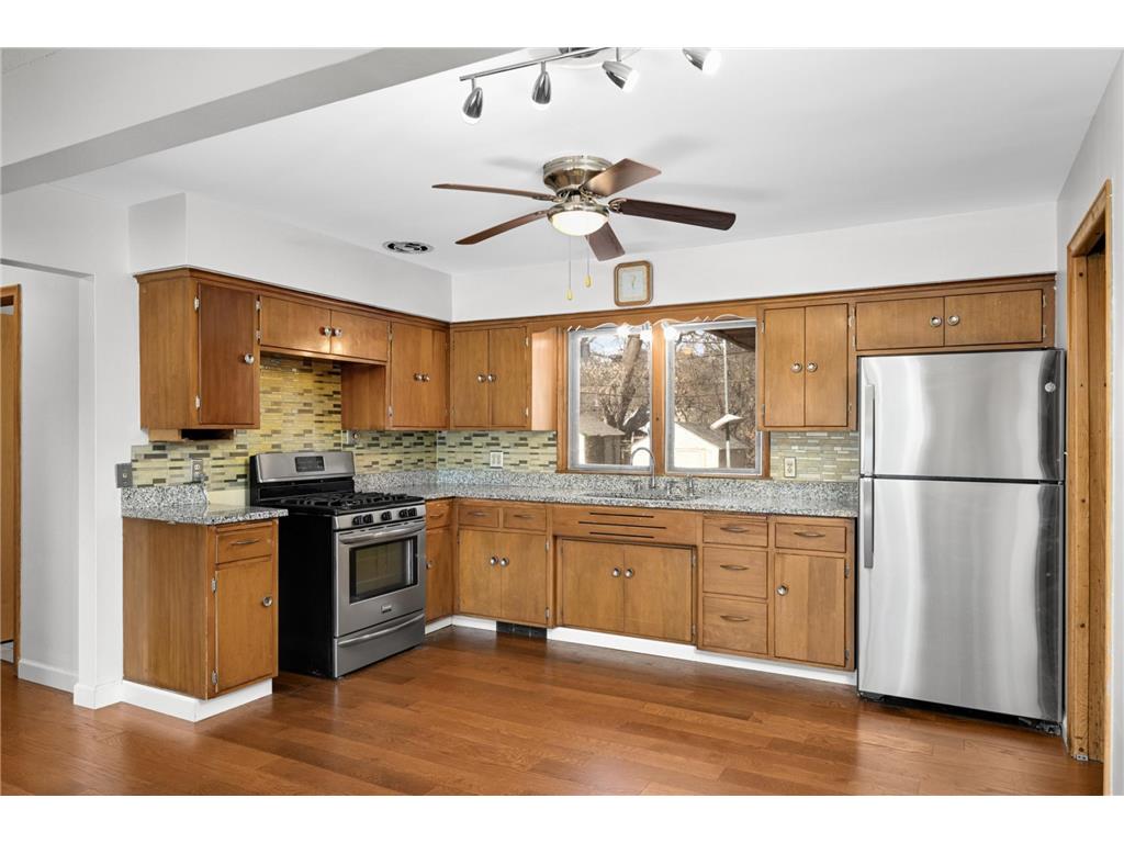 1709 Field Avenue Saint Paul MN 55116 7039448 image6